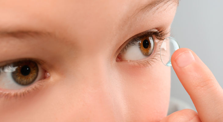 Безопасность ношения контактных линз и риск развития инфекции глаза детей и подростков